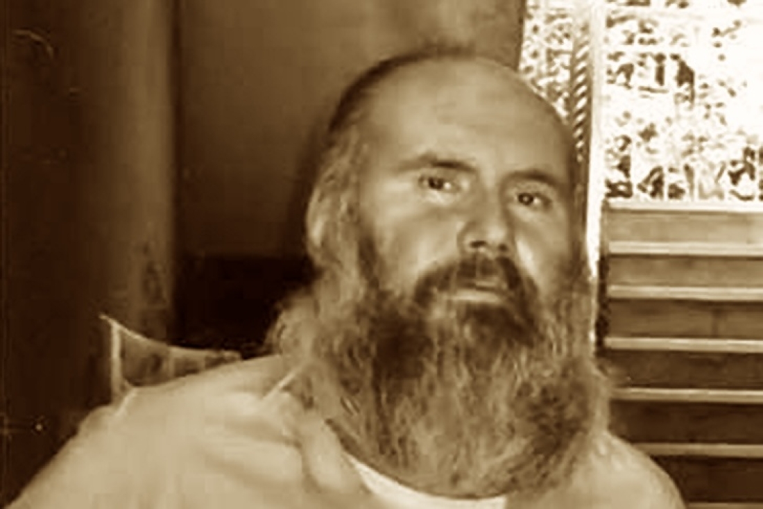 Κώστας Ριζάκης (1960-2026): ξενιστής θεραπόντων του λόγου