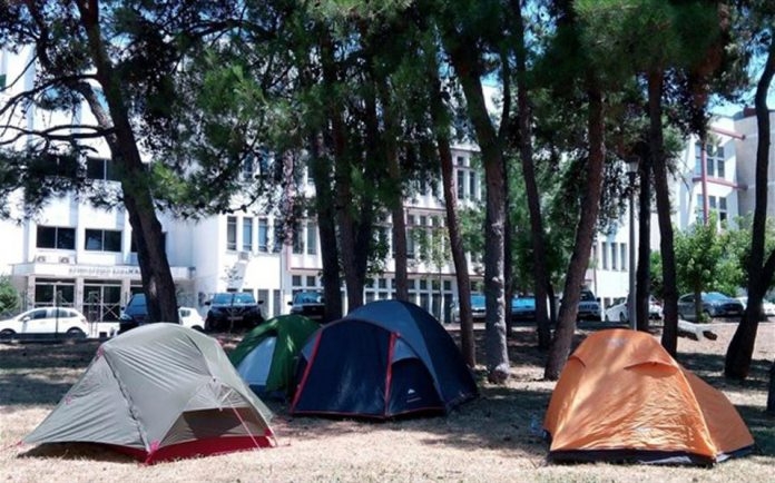 Άσυλο παρανομίας