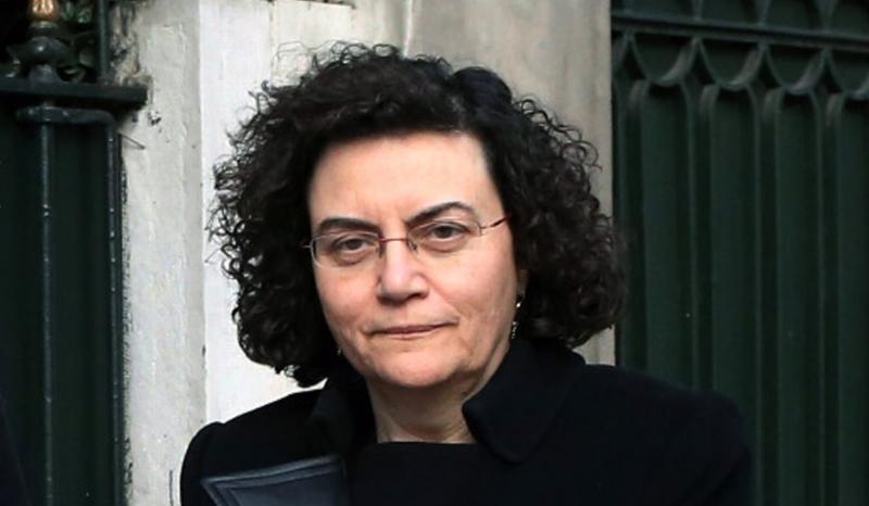 Η πολιτική απατεωνιά της κυρίας Βαλαβάνη