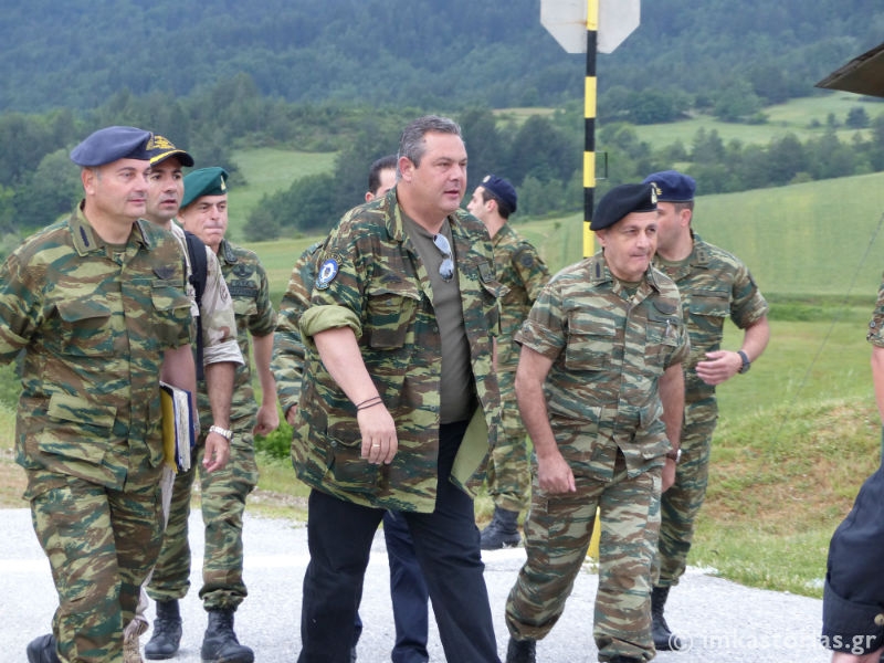 Οι πρόσφυγες, ο στρατός και ο  Καμμένος