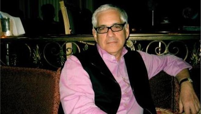 Αλέξανδρος Νεχαμάς: Ο Πλάτωνας και ο Άκης Πάνου