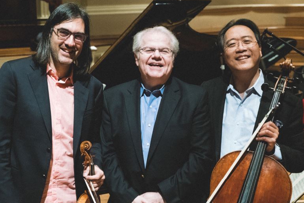 Λεωνίδας Καβάκος, Emanuel Ax και Yo Yo Ma ερμηνεύουν τον Ύμνο της Ουκρανίας