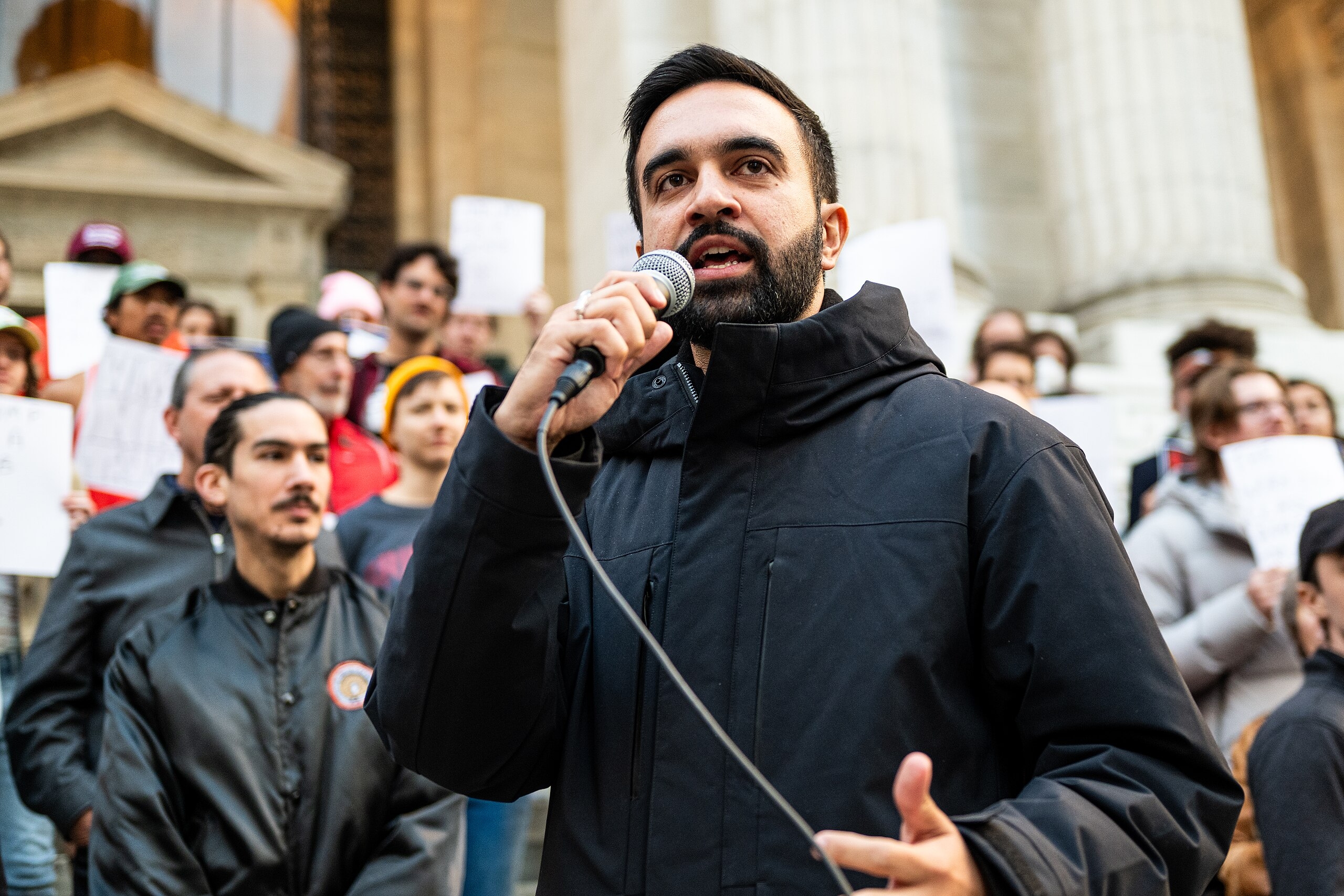 Η εκλογή του Ζόραν Μαμντάνι δεν είναι προάγγελος αριστερού ρεύματος – ή κύματος