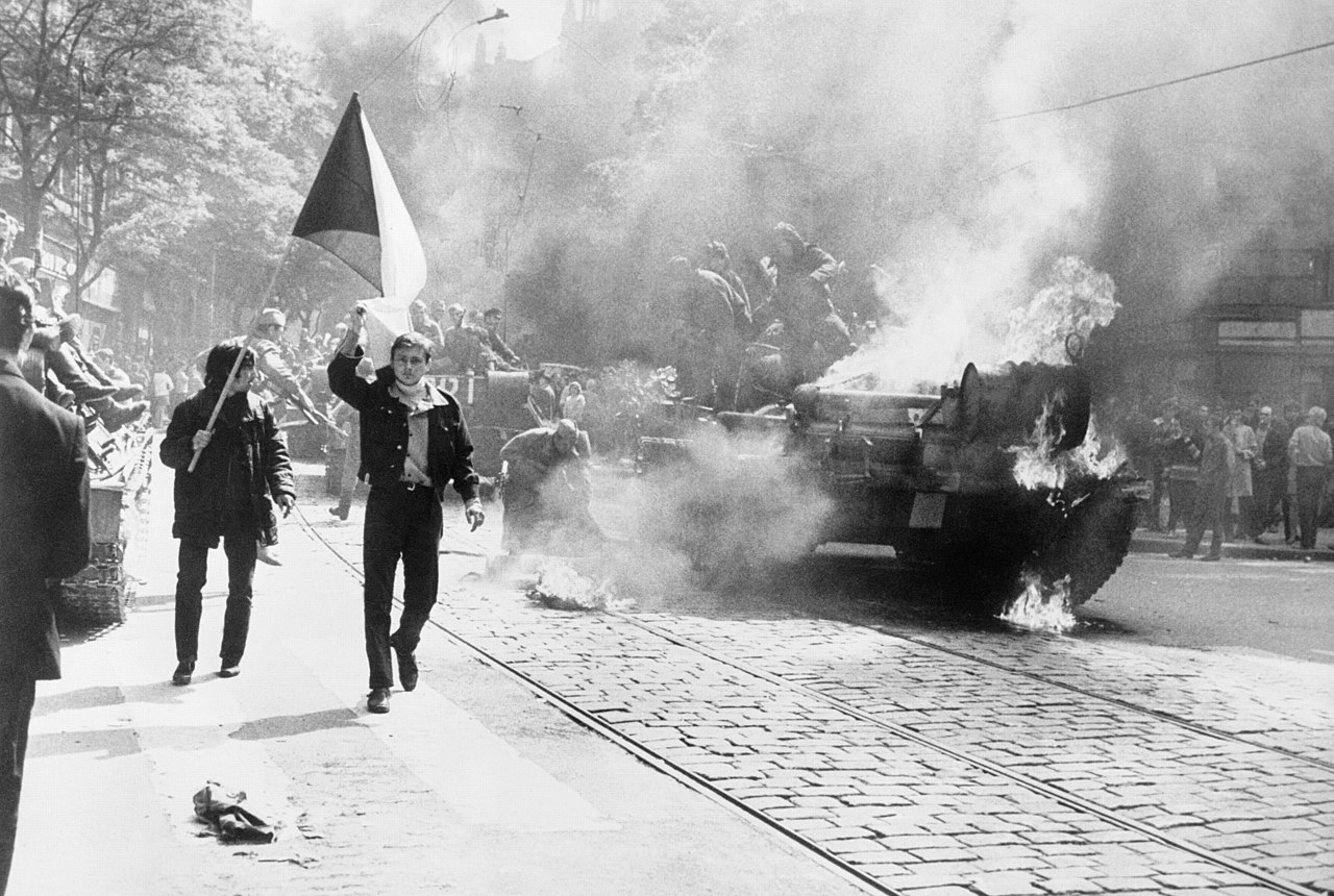 Η Εταιρεία Συγγραφέων, ο Κούντερα και μια παραχάραξη