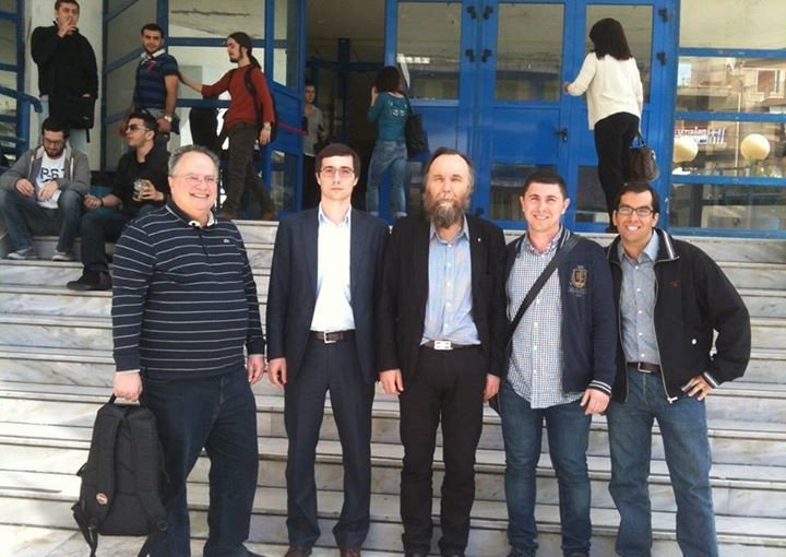 Aυτοκρατορία εναντίον δημοκρατίας