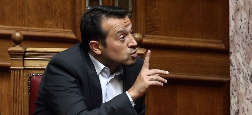 Βενιζέλος: "η θεσμική εκτροπή παροξύνεται"