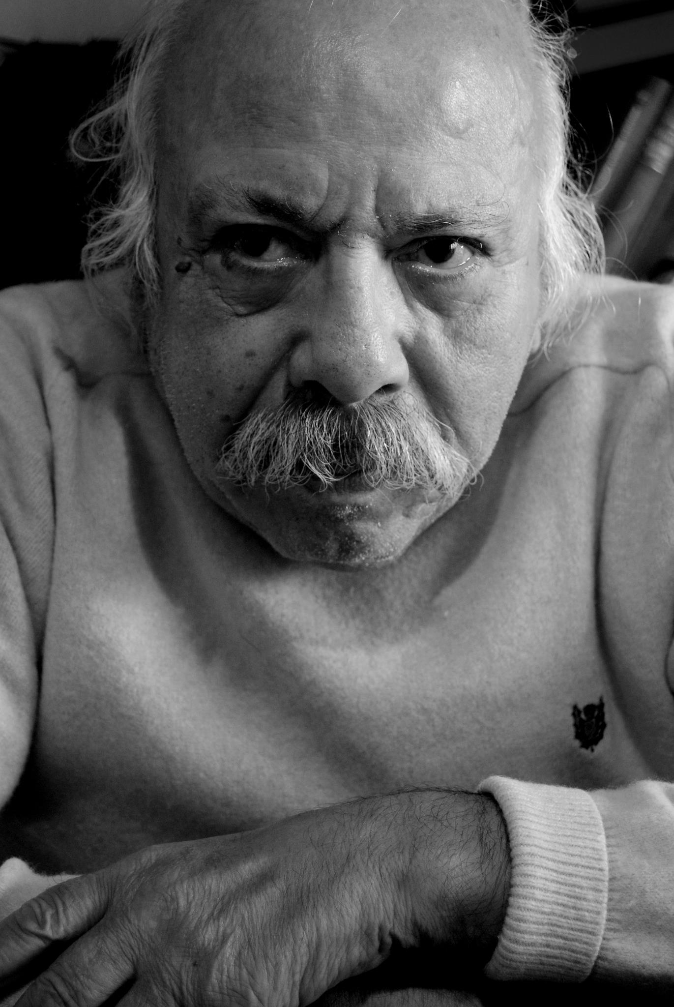 Ανδρέας Μπελεζίνης: βιογραφικά και προτεραιότητες