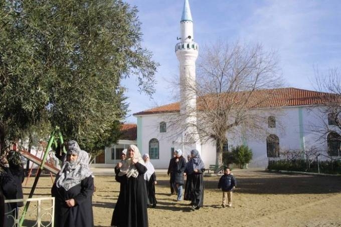Μπακογιάννη, Βενιζέλος και κυβέρνηση για τη σαρία στη Θράκη
