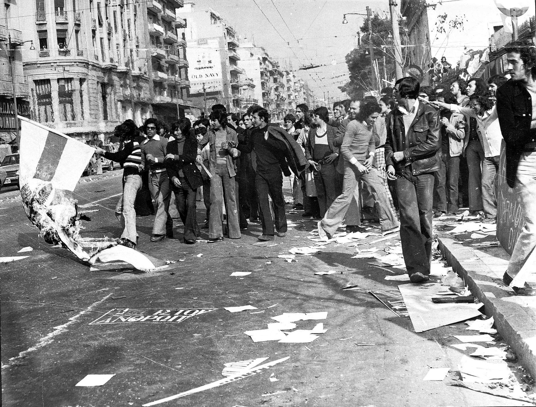 Το Πολυτεχνείο παρέμεινε φοιτητική εξέγερση, δεν έγινε λαϊκή