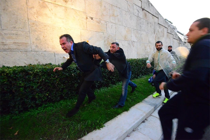 Η ιστορία στη ζυγαριά