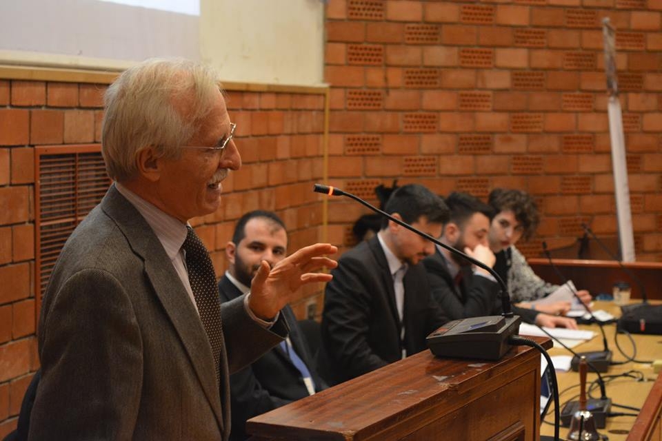 Η λύση περνά από την Ευρώπη