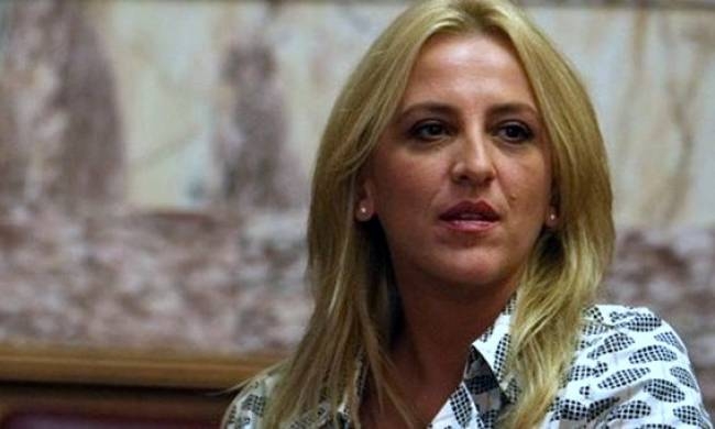 H Ρένα Δούρου διασπείρει ψευδείς ειδήσεις