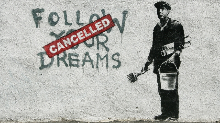 Banksy, Follow your dreams. Γκραφίτι σε τοίχο. Από το βιβλίο του Banksy, Wall and Piece (Random House, 2007)..