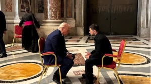  &Omicron; &pi;&rho;ό&epsilon;&delta;&rho;&omicron;&sigmaf; &tau;&omega;&nu; &Eta;&Pi;&Alpha; &Nu;&tau;ό&nu;&alpha;&lambda;&nu;&tau; &Tau;&rho;&alpha;&mu;&pi; &kappa;&alpha;&iota; &omicron; &omicron;&mu;ό&lambda;&omicron;&gamma;ό&sigmaf; &tau;&omicron;&upsilon; &tau;&eta;&sigmaf; &Omicron;&upsilon;&kappa;&rho;&alpha;&nu;ί&alpha;&sigmaf; &Beta;&omicron;&lambda;&omicron;&nu;&tau;ί&mu;&iota;&rho; &Zeta;&epsilon;&lambda;&epsilon;&nu;&sigma;&kappa;&iota; &sigma;&upsilon;&zeta;&eta;&tau;&omicron;ύ&nu; &kappa;&alpha;&tau;ά &mu;ό&nu;&alpha;&sigmaf; &sigma;&tau;&omicron; &Beta;&alpha;&tau;&iota;&kappa;&alpha;&nu;ό. &Eta; &alpha;&lambda;&lambda;ό&kappa;&omicron;&tau;&eta; &sigma;&upsilon;&mu;&pi;&epsilon;&rho;&iota;&phi;&omicron;&rho;ά &tau;&omicron;&upsilon; &Tau;&rho;&alpha;&mu;&pi; &kappa;&alpha;&iota; &eta; &alpha;&lambda;&lambda;&omicron;&pi;&rho;ό&sigma;&alpha;&lambda;&lambda;&eta; &delta;&iota;&alpha;&mu;&epsilon;&sigma;&omicron;&lambda;&alpha;&beta;&eta;&tau;&iota;&kappa;ή &pi;&rho;&omicron;&sigma;&pi;ά&theta;&epsilon;&iota;ά &tau;&omicron;&upsilon; &mu;ά&lambda;&lambda;&omicron;&nu; &omicron;&delta;&eta;&gamma;&epsilon;ί &sigma;&tau;&eta;&nu; &alpha;&pi;&omicron;&tau;&upsilon;&chi;ί&alpha; &tau;&iota;&sigmaf; &delta;&iota;&alpha;&mu;&epsilon;&sigma;&omicron;&lambda;&alpha;&beta;ή&sigma;&epsilon;&iota;&sigmaf; &gamma;&iota;&alpha; &epsilon;&iota;&rho;ή&nu;&eta;.