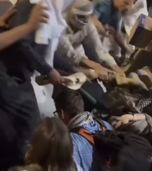 &Alpha;&iota;&gamma;ύ&pi;&tau;&iota;&omicron;&iota; &sigma;&upsilon;&mu;&pi;&lambda;έ&kappa;&omicron;&nu;&tau;&alpha;&iota; &mu;&epsilon; έ&lambda;&lambda;&eta;&nu;&epsilon;&sigmaf; &kappa;&alpha;&iota; &delta;&upsilon;&tau;&iota;&kappa;&omicron;ύ&sigmaf; &delta;&iota;&alpha;&delta;&eta;&lambda;&omega;&tau;έ&sigmaf; &pi;&omicron;&upsilon; &epsilon;&pi;&iota;&delta;&iota;ώ&kappa;&omicron;&upsilon;&nu; &nu;&alpha; &kappa;ά&nu;&omicron;&upsilon;&nu; &pi;&omicron;&rho;&epsilon;ί&alpha; ώ&sigmaf; &tau;&eta; &Gamma;ά&zeta;&alpha;. &Omicron; "&pi;&rho;&omicron;&omicron;&delta;&epsilon;&upsilon;&tau;&iota;&sigma;&mu;ό&sigmaf;" &chi;&omega;&rho;ί&sigmaf; &gamma;&nu;ώ&sigma;&eta; &tau;&eta;&sigmaf; &pi;&epsilon;&rho;&iota;&omicron;&chi;ή&sigmaf; &kappa;&alpha;&iota; &tau;&omega;&nu; &pi;&rho;&omicron;&beta;&lambda;&eta;&mu;ά&tau;&omega;&nu; &tau;&eta;&sigmaf;, &pi;&iota;&sigma;&tau;&epsilon;ύ&epsilon;&iota; ό&tau;&iota; &mu;&pi;&omicron;&rho;&epsilon;ί &nu;&alpha; &mu;&epsilon;&tau;&alpha;&phi;έ&rho;&epsilon;&iota; &sigma;&tau;&eta;&nu; &pi;&epsilon;&rho;&iota;&omicron;&chi;ή &tau;&omicron;&upsilon; &Sigma;&iota;&nu;ά &tau;&iota;&sigmaf; &delta;&upsilon;&nu;&alpha;&tau;ό&tau;&eta;&tau;&epsilon;&sigmaf; &pi;&omicron;&upsilon; &delta;ί&nu;&epsilon;&iota; &sigma;&tau;&omicron;&nu; &alpha;&rho;&iota;&sigma;&tau;&epsilon;&rho;ό &alpha;&kappa;&tau;&iota;&beta;&iota;&sigma;&mu;ό &eta; &Delta;&eta;&mu;&omicron;&kappa;&rho;&alpha;&tau;ί&alpha;. (&Phi;&omega;&tau;&omicron;&gamma;&rho;&alpha;&phi;ί&alpha;, &alpha;&pi;ό &beta;ί&nu;&tau;&epsilon;&omicron; &pi;&omicron;&upsilon; &delta;&epsilon;ί&chi;&nu;&epsilon;&iota; &epsilon;&pi;&epsilon;&iota;&sigma;ό&delta;&iota;&alpha; &sigma;&tau;&eta;&nu; &pi;&epsilon;&rho;&iota;&omicron;&chi;ή &tau;&omicron;&upsilon; &Sigma;&iota;&nu;ά).