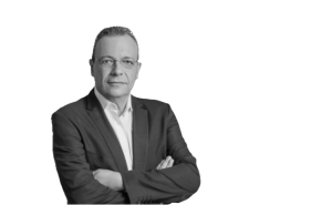 &Omicron; &pi;&rho;ό&epsilon;&delta;&rho;&omicron;&sigmaf; &tau;&omicron;&upsilon; &Sigma;&Upsilon;&Rho;&Iota;&Zeta;&Alpha;, &Sigma;&omega;&kappa;&rho;ά&tau;&eta;&sigmaf; &Phi;ά&mu;&epsilon;&lambda;&lambda;&omicron;&sigmaf;. &Alpha;&pi;ό &tau;&alpha; &mu;&omicron;&nu;&omicron;&psi;ή&phi;&iota;&alpha; &delta;&eta;&mu;&omicron;&sigma;&kappa;&omicron;&pi;&iota;&kappa;ά &nu;&omicron;ύ&mu;&epsilon;&rho;&alpha;, &mu;&epsilon;&tau;&alpha;&phi;&rho;ά&zeta;&epsilon;&iota; &tau;&iota;&sigmaf; &pi;&omicron;&rho;&epsilon;ί&epsilon;&sigmaf; &gamma;&iota;&alpha; &tau;&alpha; &Tau;έ&mu;&pi;&eta; &kappa;&alpha;&iota; &epsilon;&kappa;&tau;&iota;&mu;ά ό&tau;&iota; &laquo;&eta; &Nu;&Delta; &kappa;&alpha;&iota; &omicron; &kappa;. &Mu;&eta;&tau;&sigma;&omicron;&tau;ά&kappa;&eta;&sigmaf; &omicron;&phi;&epsilon;ί&lambda;&omicron;&upsilon;&nu; &nu;&alpha; &upsilon;&pi;&alpha;&kappa;&omicron;ύ&sigma;&omicron;&upsilon;&nu; &sigma;&tau;&omicron; &pi;ά&nu;&delta;&eta;&mu;&omicron; &mu;ή&nu;&upsilon;&mu;&alpha; &tau;&omega;&nu; &pi;&omicron;&lambda;&iota;&tau;ώ&nu; &kappa;&alpha;&iota; &nu;&alpha; &pi;&alpha;&rho;&alpha;&iota;&tau;&eta;&theta;&omicron;ύ&nu; ά&mu;&epsilon;&sigma;&alpha;&raquo;. 
